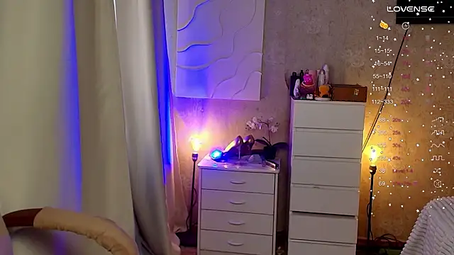 Snapshot of Vivian_cutie chatting on 23, 3, 2026 Vivian cutie online show from 23, 3, 2026