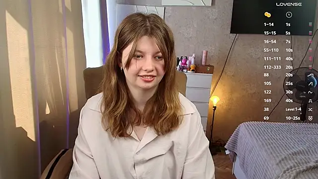 Snapshot of Vivian_cutie chatting on 11, 4, 2026 Vivian cutie online show from 11, 4, 2026