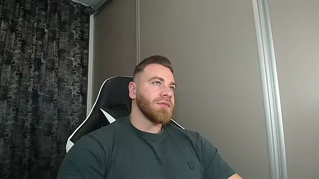 Thori92 online show from 4, 12, 2025