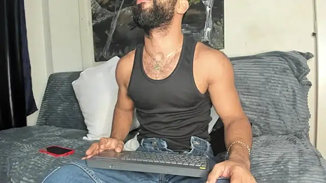 Snapshot of sweatyhairypig23 chatting on 5, 10, 2025 sweatyhairypig23 online show from 5, 10, 2025