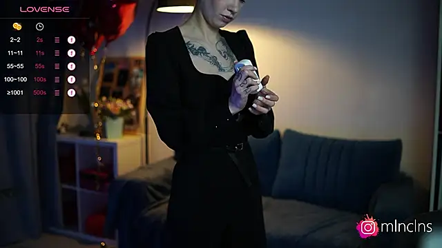 Snapshot of melanielwithu chatting on 8, 3, 2025 melanielwithu online show from 8, 3, 2025