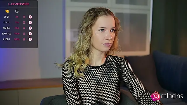 melanielwithu online show from 6, 11, 2025