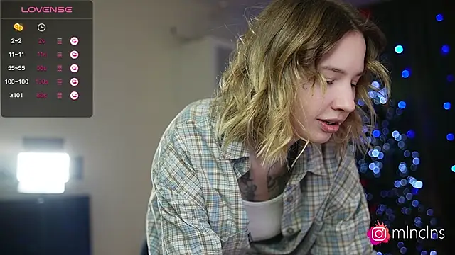 Snapshot of melanielwithu chatting on 13, 1, 2026 melanielwithu online show from 13, 1, 2026