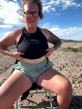 Lizzyloo online show from 8, 1, 2026