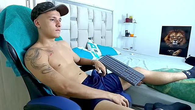 Snapshot of Andrew_lovely18 chatting on 17, 2, 2026 Andrew lovely18 online show from 17, 2, 2026