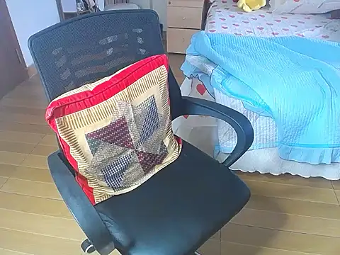 Snapshot of Makemypussysquirt-tsunami chatting on 29, 9, 2025 Makemypussysquirt-tsunami online show from 29, 9, 2025