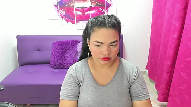 Cloe 35 online show from 5, 3, 2025