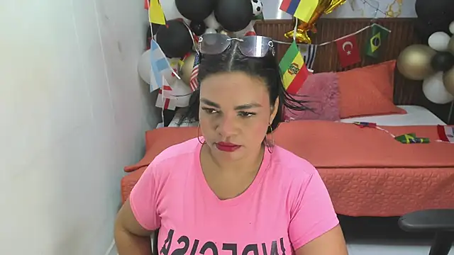 Snapshot of Cloe_35 chatting on 10, 7, 2026 Cloe 35 online show from 10, 7, 2026