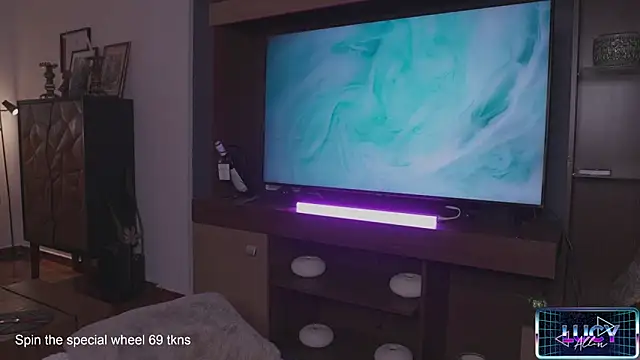 LucyAllenX online show from 20, 12, 2024