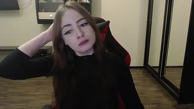 Laralianna online show from 4, 1, 2025