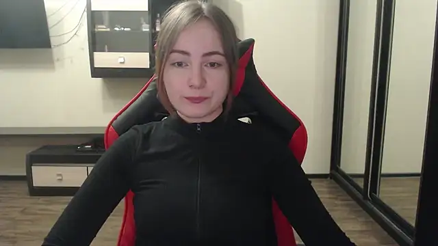 Laralianna online show from 7, 2, 2025