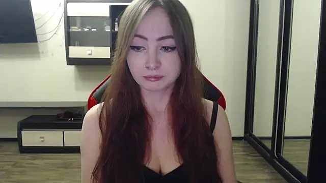 Laralianna online show from 15, 2, 2025