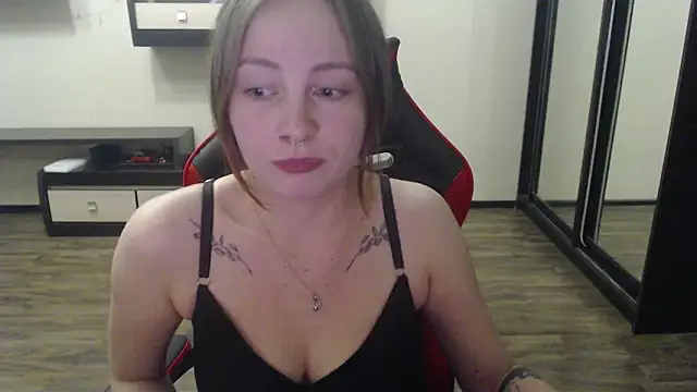 Laralianna online show from 16, 3, 2025