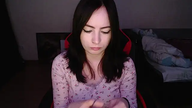 Laralianna online show from 5, 12, 2025