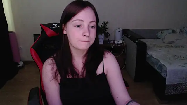 Snapshot of Laralianna chatting on 17, 6, 2026 Laralianna online show from 17, 6, 2026
