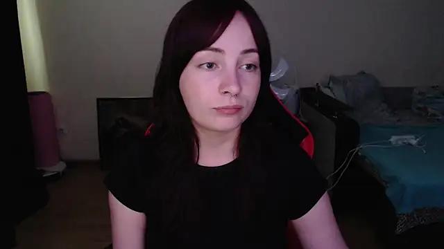 Snapshot of Laralianna chatting on 2, 7, 2026 Laralianna online show from 2, 7, 2026