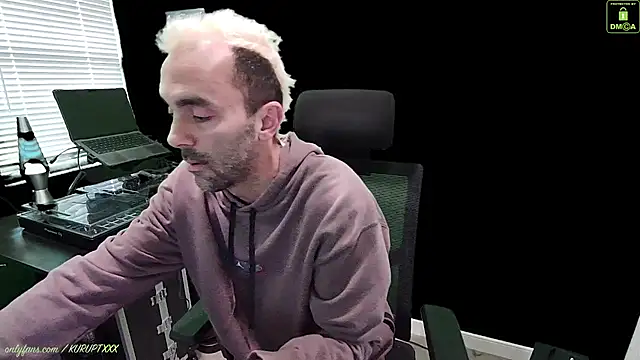 kuruptxxx live online show from 2, 1, 2025