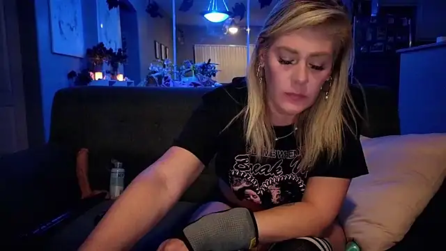 Lexi Shocker online show from 25, 9, 2025