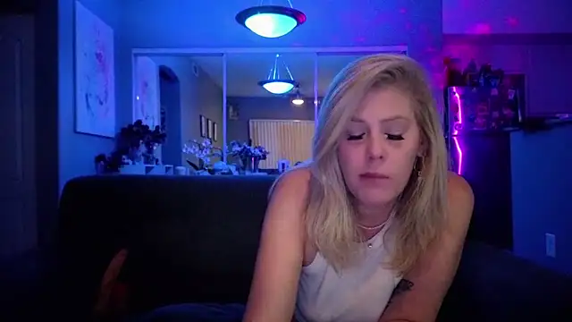 Snapshot of Lexi_Shocker chatting on 22, 11, 2025 Lexi Shocker online show from 22, 11, 2025