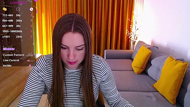  Mia Adams online show from 4, 3, 2025