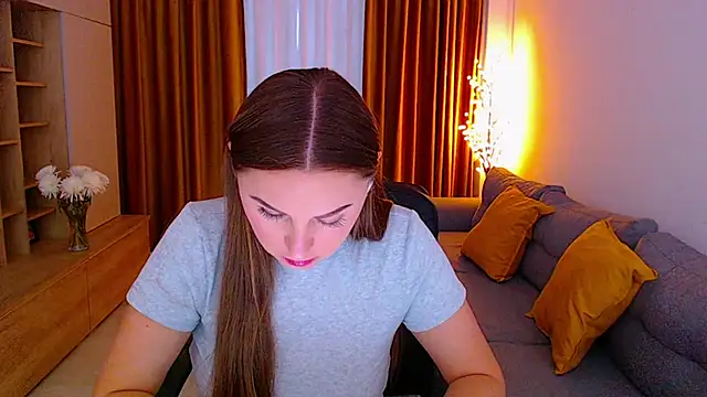  Mia Adams online show from 12, 10, 2025