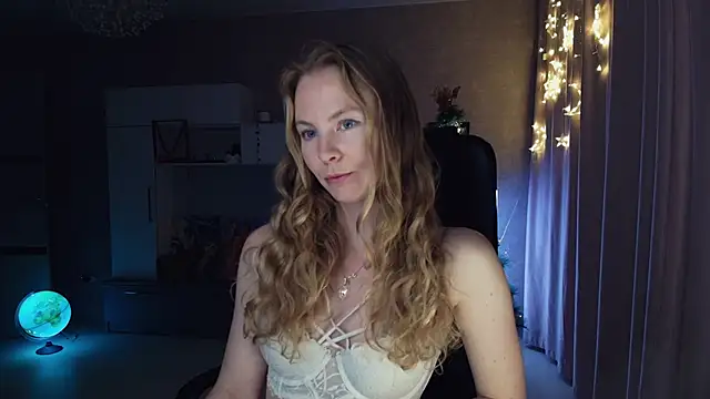 Cuddle Cat online show from 3, 12, 2025