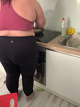 sweeti Em online show from 14, 4, 2026