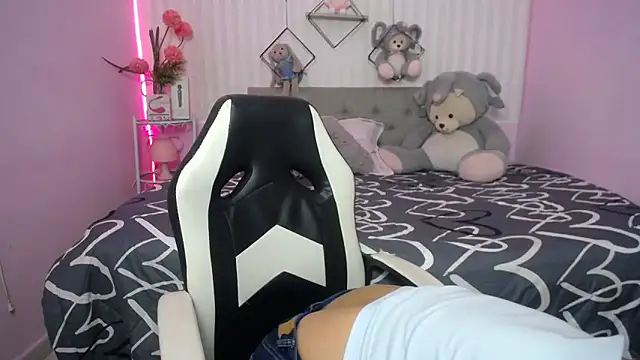 cum bigass online show from 12, 3, 2026