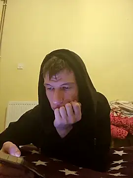 Snapshot of LuxxFin chatting on 17, 11, 2025 LuxxFin online show from 17, 11, 2025