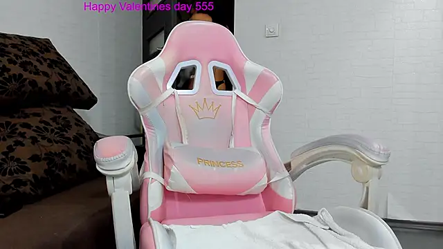 Snapshot of Britney_Charm_ chatting on 13, 2, 2025 Britney Charm online show from 13, 2, 2025