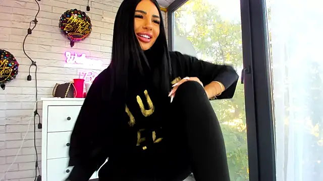 Snapshot of Britney_Charm_ chatting on 17, 10, 2025 Britney Charm online show from 17, 10, 2025