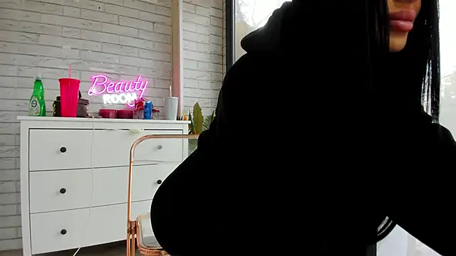 Snapshot of Britney_Charm_ chatting on 25, 11, 2025 Britney Charm online show from 25, 11, 2025