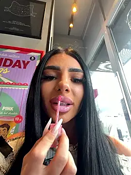 Snapshot of Britney_Charm_ chatting on 18, 1, 2026 Britney Charm online show from 18, 1, 2026