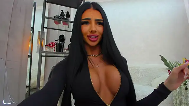 Britney Charm  online show from 8, 4, 2026