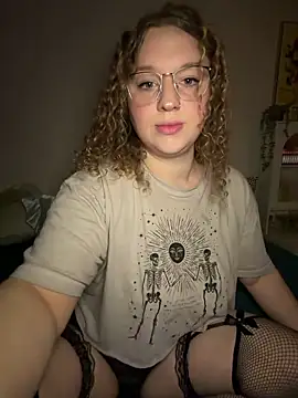 EmmieRae online show from 27, 10, 2025