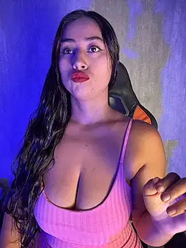 Snapshot of Valentinne_z chatting on 16, 1, 2026 Valentinne z online show from 16, 1, 2026