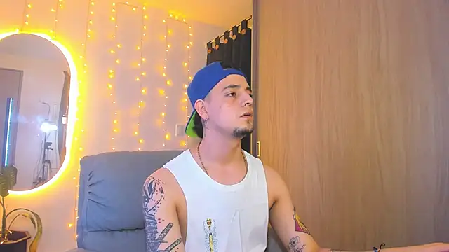 Snapshot of alejandro_calderon1 chatting on 31, 12, 2024 alejandro calderon1 online show from 31, 12, 2024
