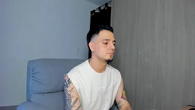 Snapshot of alejandro_calderon1 chatting on 22, 3, 2025 alejandro calderon1 online show from 22, 3, 2025