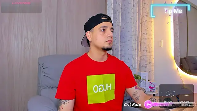 Snapshot of alejandro_calderon1 chatting on 8, 10, 2025 alejandro calderon1 online show from 8, 10, 2025