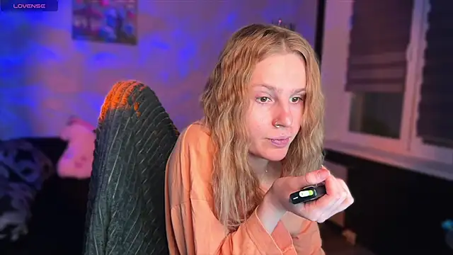 Chanel Gill online show from 28, 11, 2025