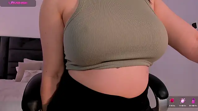 Snapshot of JennaOlsonX chatting on 1, 2, 2025 JennaOlsonX online show from 1, 2, 2025