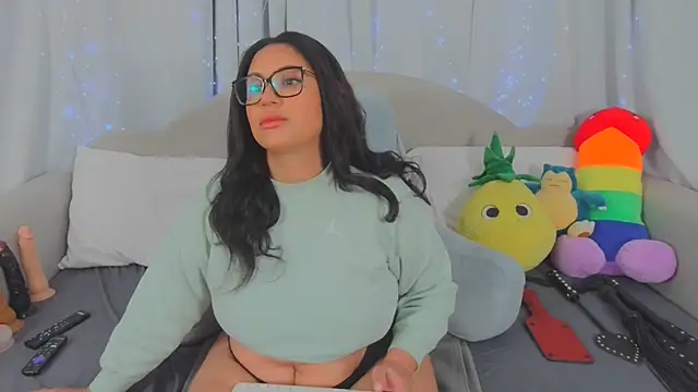 MeghanXO online show from 25, 3, 2026