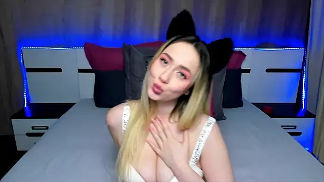 AriaSugar online show from 6, 12, 2024