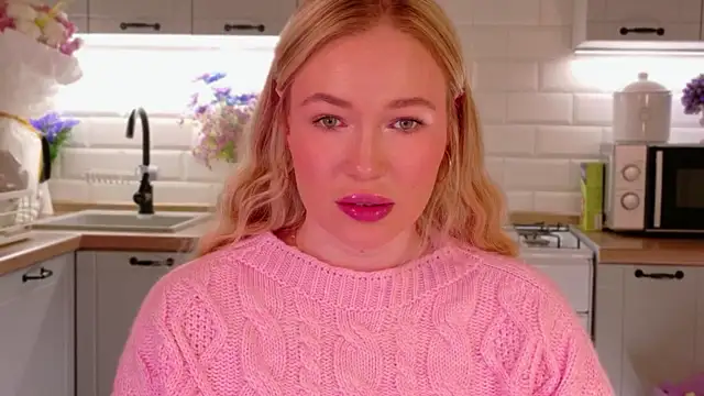 Snapshot of Veronika_Mitchel chatting on 2, 12, 2025 Veronika Mitchel online show from 2, 12, 2025