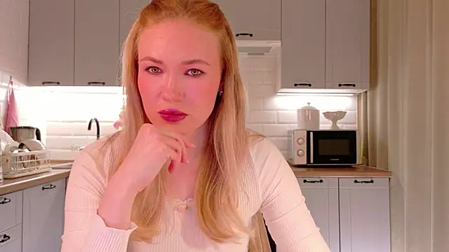 Snapshot of Veronika_Mitchel chatting on 22, 4, 2026 Veronika Mitchel online show from 22, 4, 2026