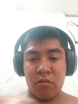 Snapshot of maximuslp chatting on 7, 1, 2026 maximuslp online show from 7, 1, 2026