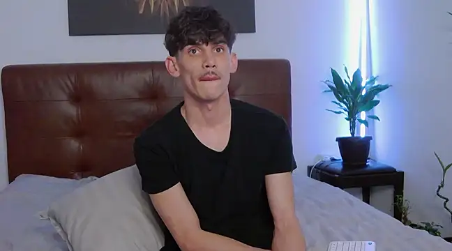 Snapshot of DanielCrush1 chatting on 13, 2, 2025 DanielCrush1 online show from 13, 2, 2025