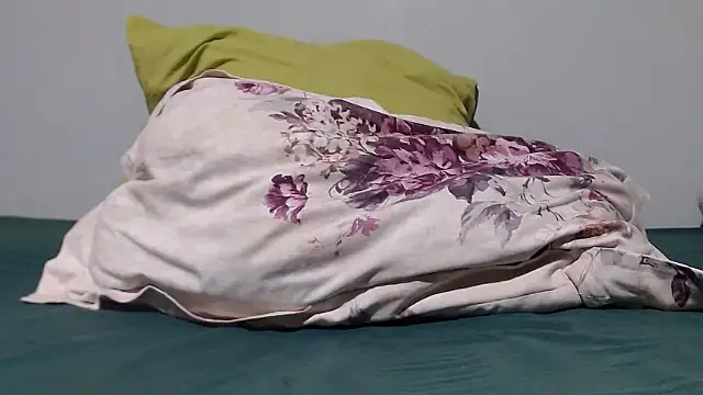 Queenofthenightx online show from 12, 9, 2025