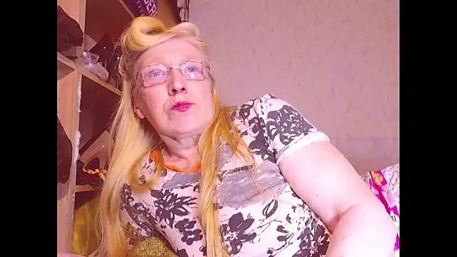 MadamBombShell online show from 8, 2, 2025