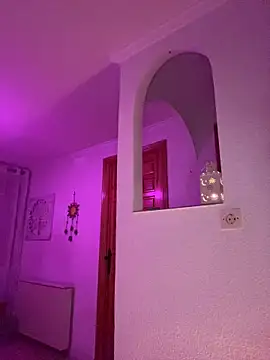 Snapshot of KarlaLuar_ chatting on 14, 4, 2026 KarlaLuar online show from 14, 4, 2026